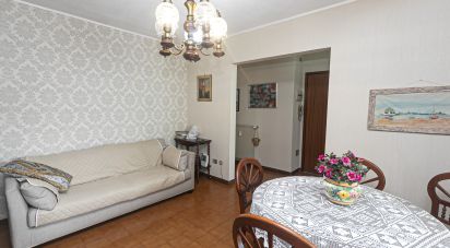 Three-room apartment of 81 m² in Genova (16158)