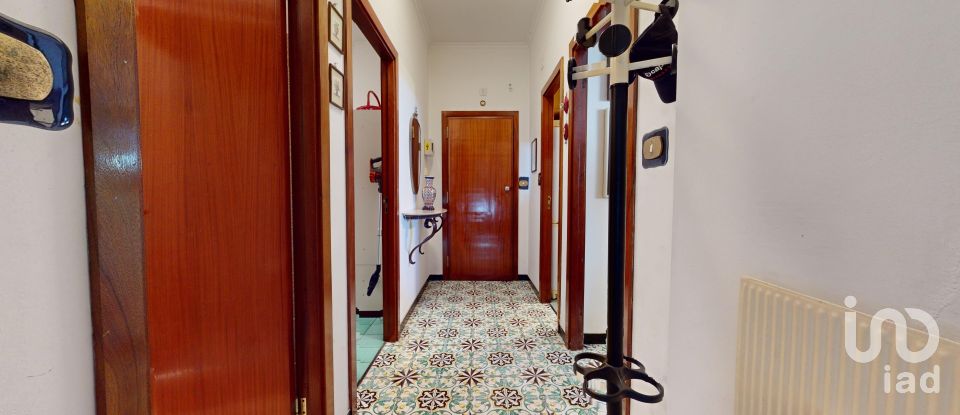 Appartamento 5 locali di 80 m² a Arenzano (16011)