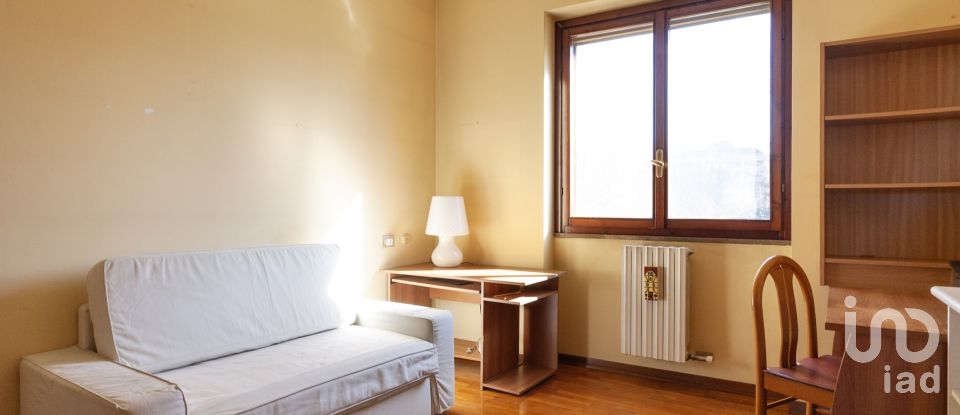 Three-room apartment of 88 m² in Peschiera Borromeo (20068)
