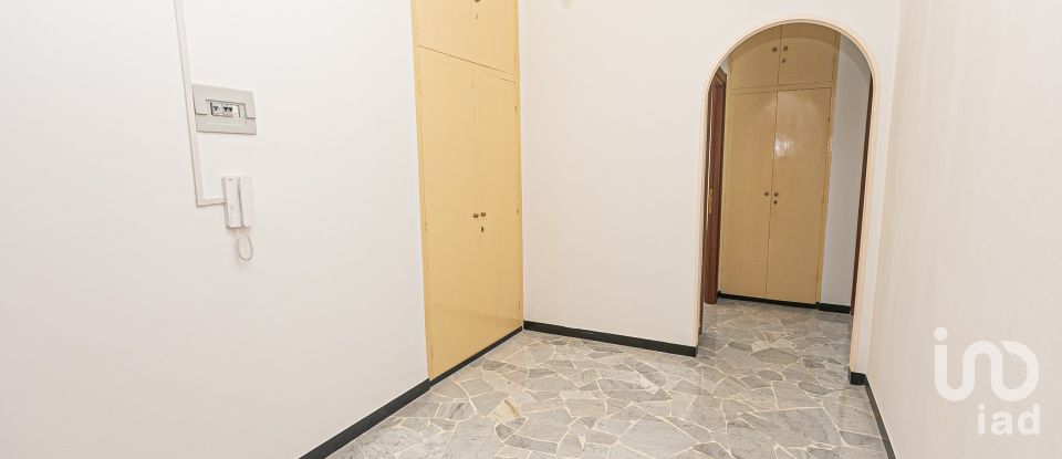 Attico / Mansarda / Loft 6 locali di 110 m² a Genova (16138)