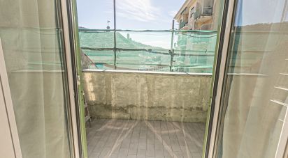 Loft 6 locali di 110 m² a Genova (16138)