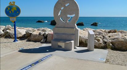 Casale 10 locali di 400 m² in Grottammare (63066)