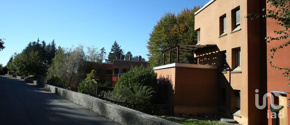 Hotel 2 rooms of 80 m² in Barzanò (23891)