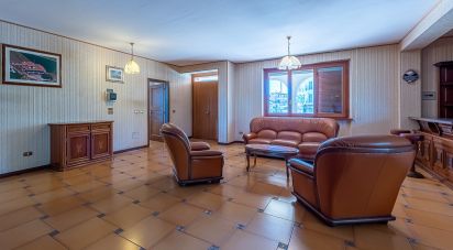 Casale 15 locali di 726 m² in Corropoli (64013)