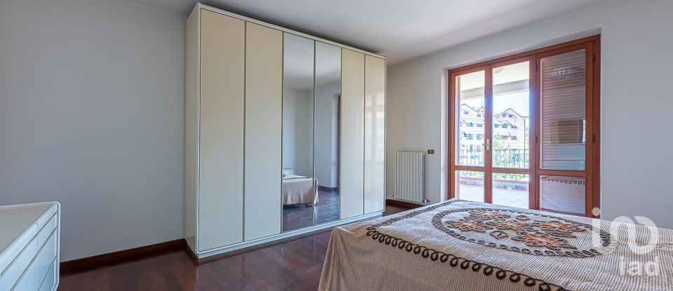 Farm 15 rooms of 726 m² in Corropoli (64013)