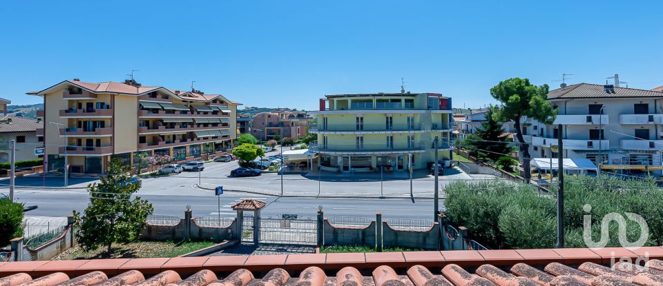 Villa 15 locali di 726 m² in Corropoli (64013)