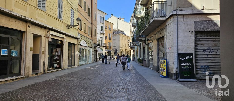 Negozio / locale commerciale di 70 m² in Casale Monferrato (15033)