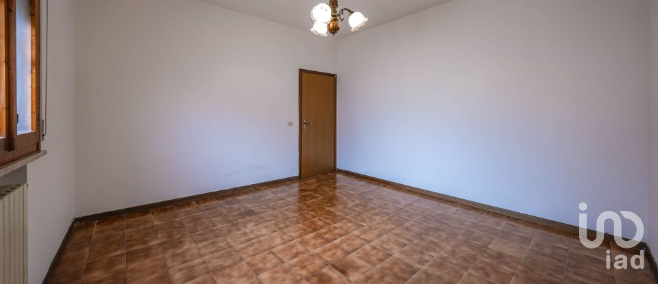 Three-room apartment of 96 m² in Jolanda di Savoia (44037)