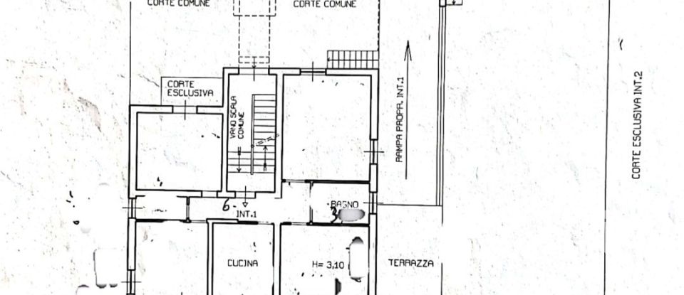 Apartment 7 rooms of 140 m² in Pomezia (00071)