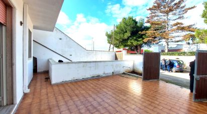 House boat 4 rooms of 150 m² in Squinzano (73018)