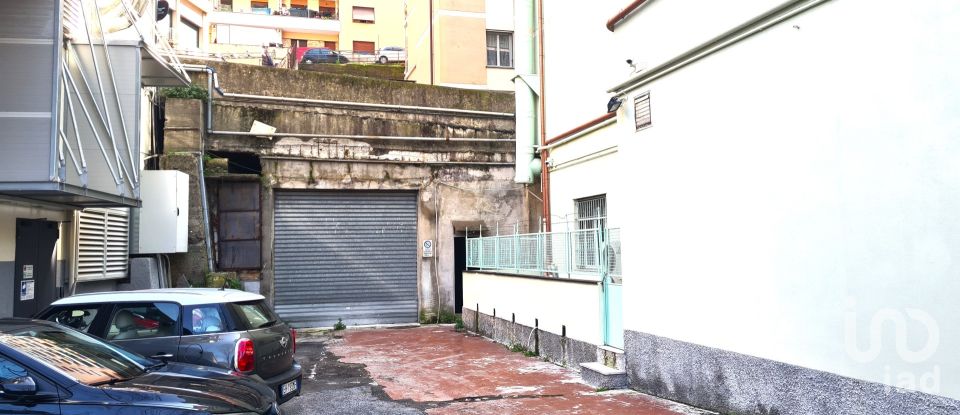 Posto auto/Box di 356 m² in Genova (16133)