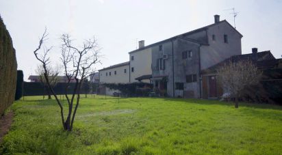Mansion 6 rooms of 253 m² in Angiari (37050)