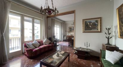 Apartment 7 rooms of 226 m² in Palermo (90144)
