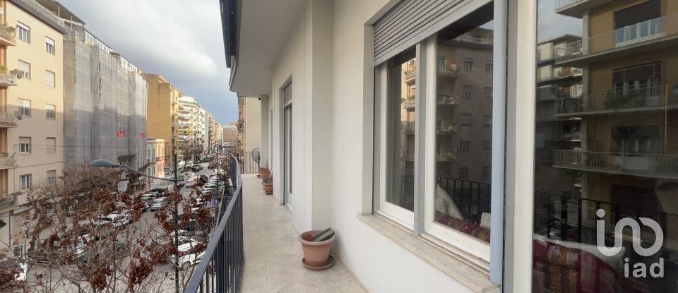 Appartamento 7 locali di 226 m² a Palermo (90144)