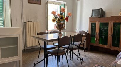 Duplex 4 locali di 99 m² a Monte Urano (63813)