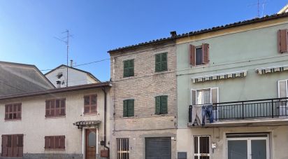 Duplex 4 locali di 99 m² a Monte Urano (63813)