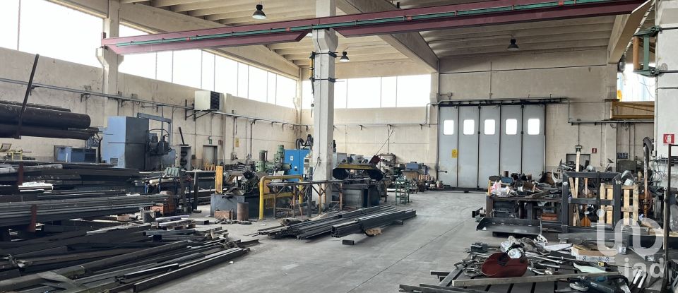 Capannone di 2.000 m² in San Benedetto Po (46027)