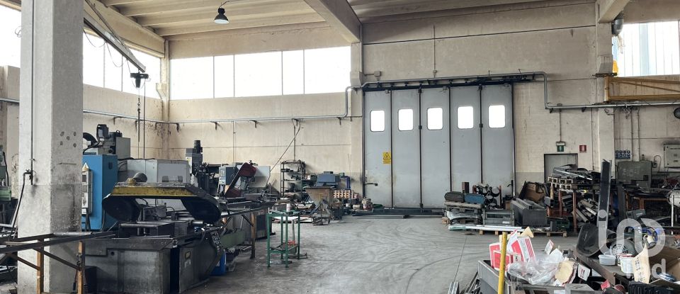 Capannone di 2.000 m² in San Benedetto Po (46027)