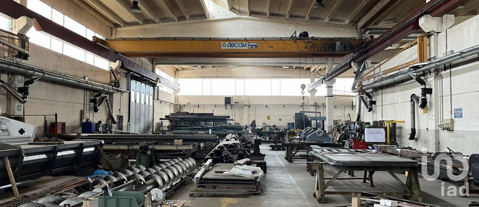 Capannone di 2.000 m² in San Benedetto Po (46027)