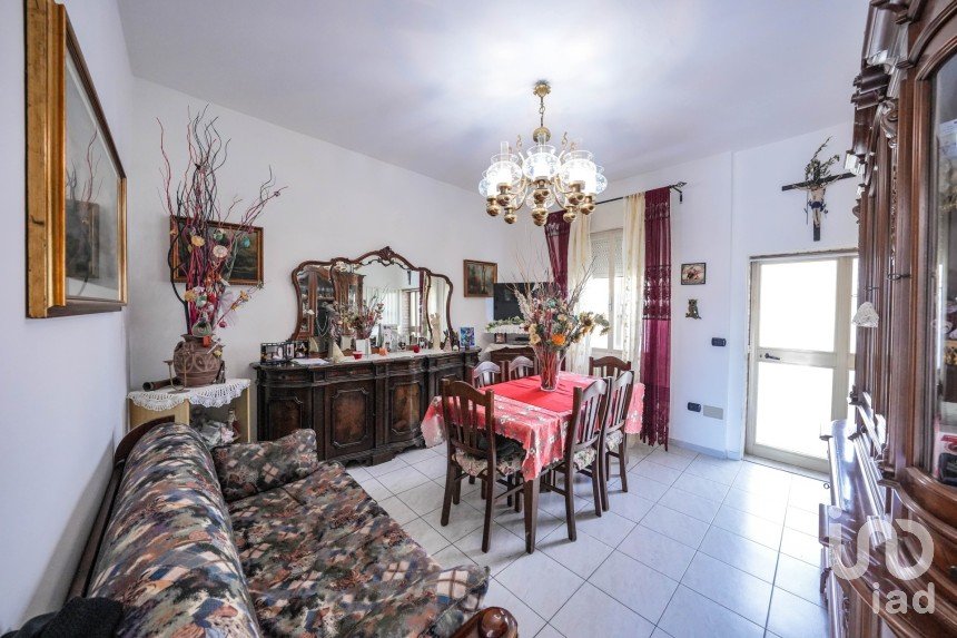 Casa indipendente 7 locali di 128 m² in Migliarino (44027)