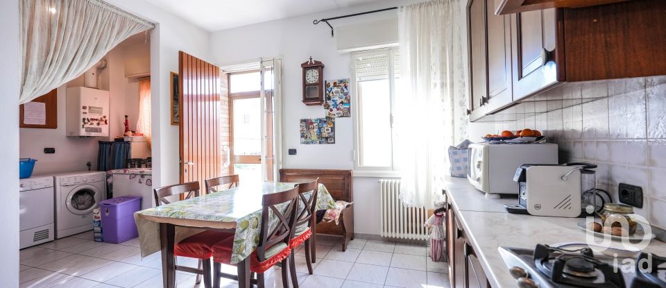 Casa indipendente 7 locali di 128 m² in Migliarino (44027)