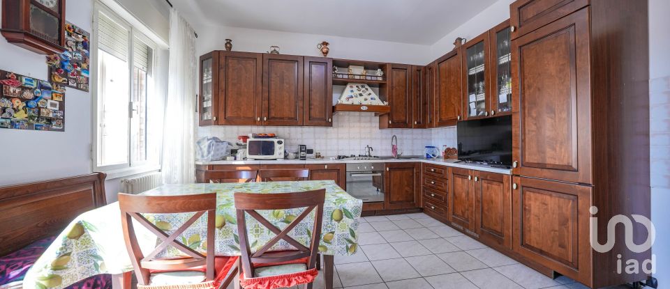 Casa indipendente 7 locali di 128 m² in Migliarino (44027)