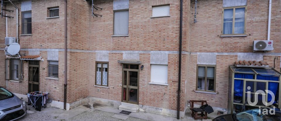 Casa indipendente 7 locali di 128 m² in Migliarino (44027)