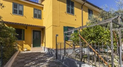 Casa indipendente 3 locali di 75 m² in Osimo (60027)
