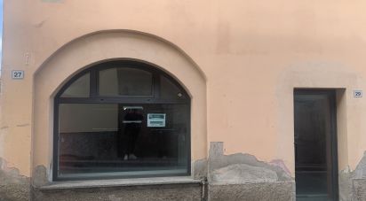 Negozio / locale commerciale di 54 m² in Bregnano (22070)