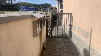 Negozio / locale commerciale di 54 m² in Bregnano (22070)