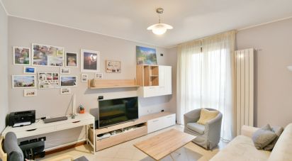 Trilocale di 80 m² a Seregno (20831)