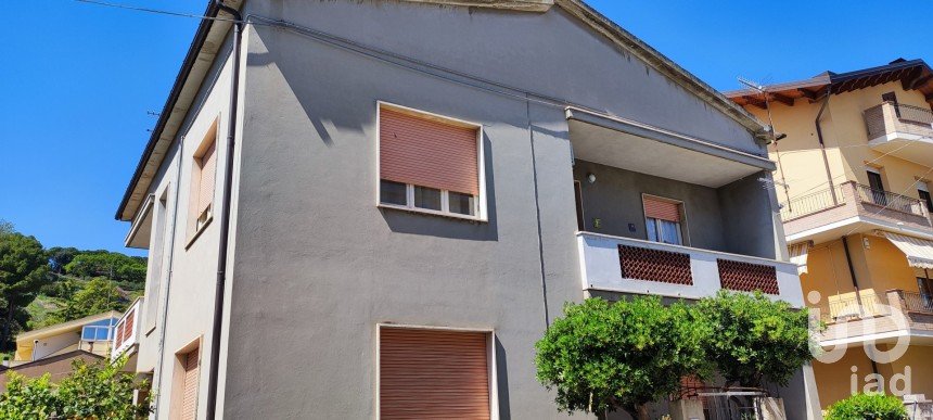 Apartment 6 rooms of 162 m² in Roseto degli Abruzzi (64026)