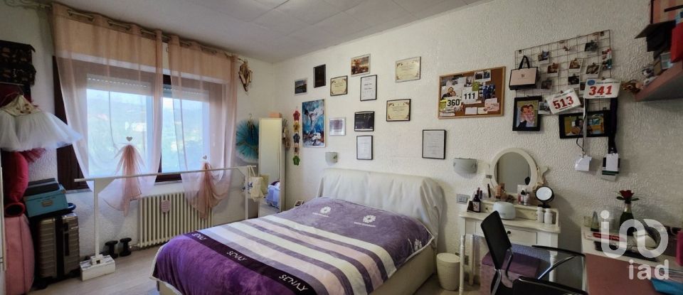 Appartamento 5 locali di 116 m² a Savona (17100)