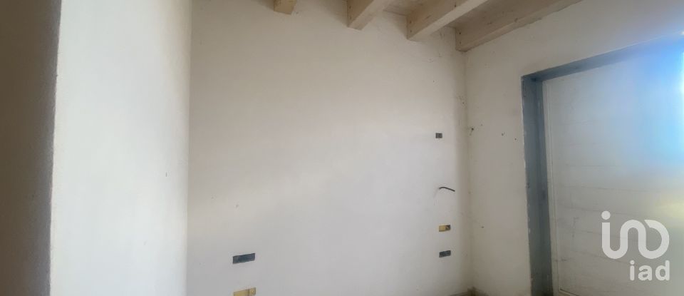 Villa a schiera 8 locali di 270 m² in Controguerra (64010)