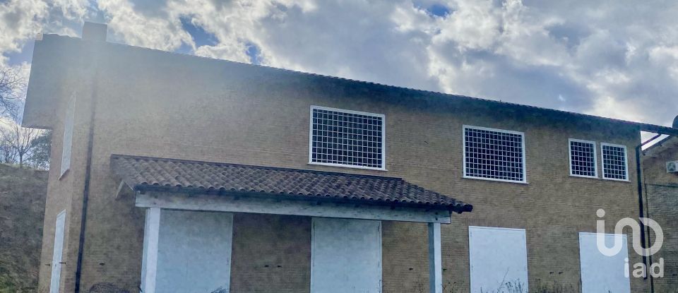 Villa a schiera 8 locali di 270 m² in Controguerra (64010)