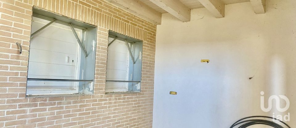 Villa a schiera 8 locali di 270 m² in Controguerra (64010)