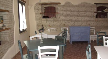 Rifugio 12 locali di 430 m² in Campli (64012)