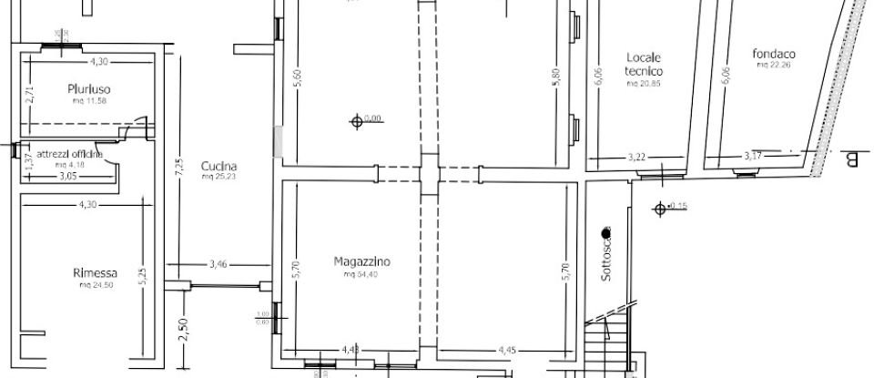 Lodge 12 rooms of 430 m² in Campli (64012)