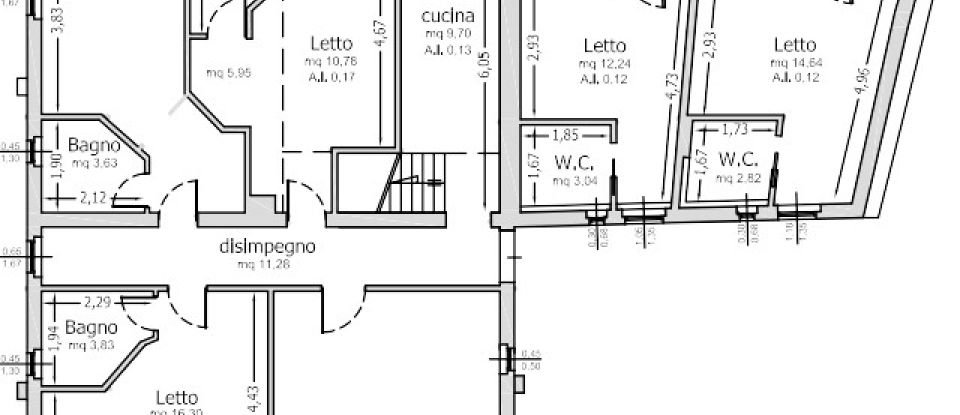 Lodge 12 rooms of 430 m² in Campli (64012)