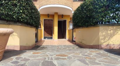Two-room apartment of 74 m² in Roma (00134)