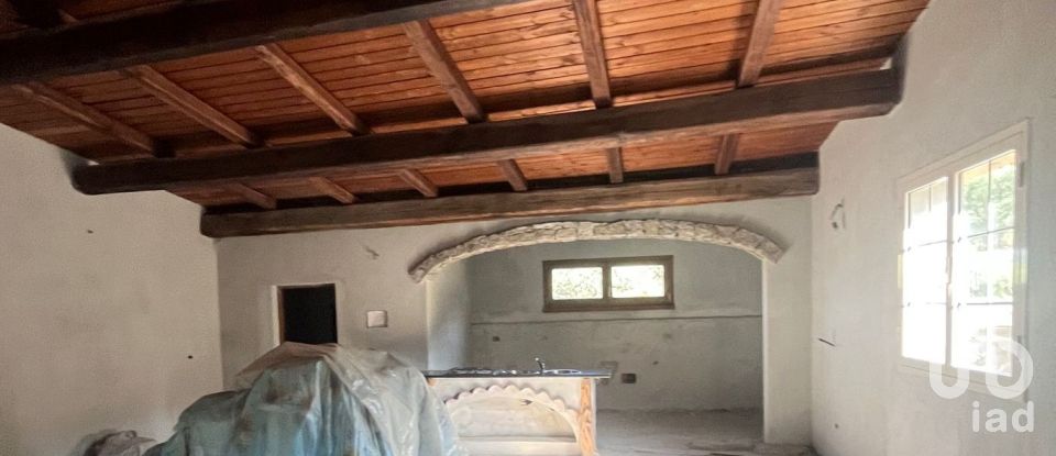 Terreno di 5.600 m² in Oliena (08025)