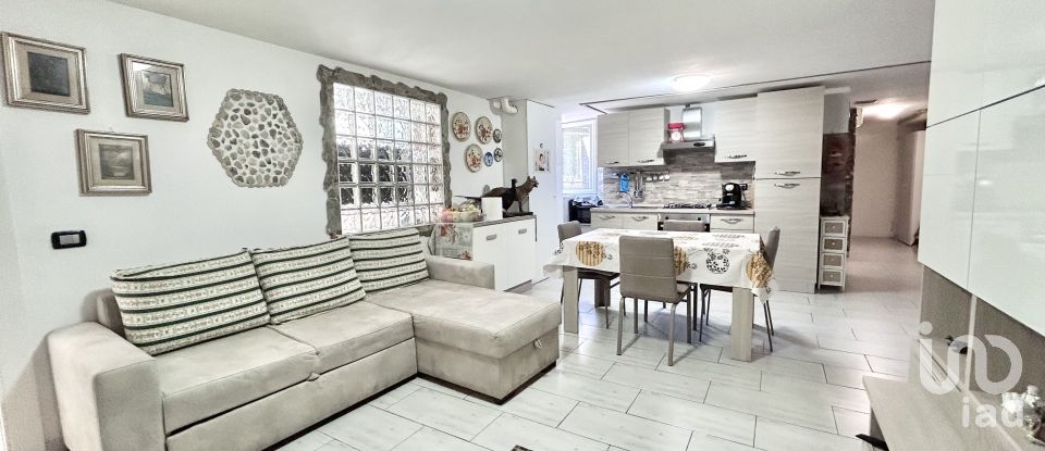 Casa indipendente 3 locali di 249 m² in Solbiate (22043)