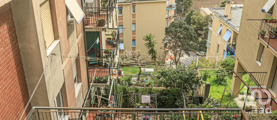 Appartamento 6 locali di 110 m² a Genova (16142)