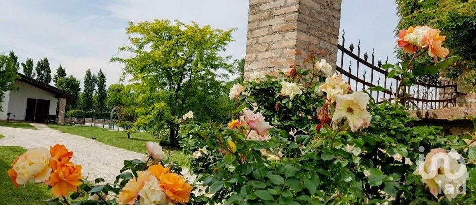 Casa indipendente 15 locali di 1.400 m² in Ceresara (46040)