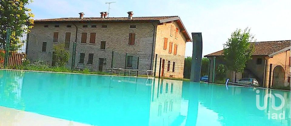 Casa indipendente 15 locali di 1.400 m² in Ceresara (46040)