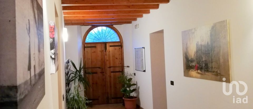 Casa indipendente 15 locali di 1.400 m² in Ceresara (46040)