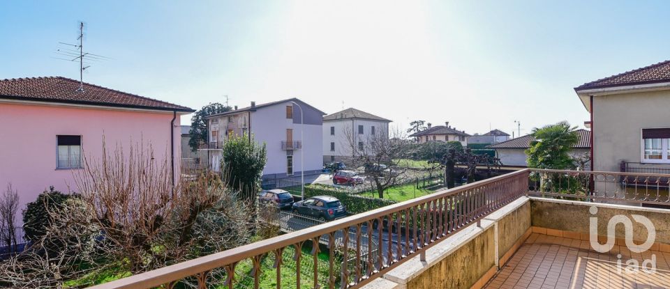 Casa 9 locali di 535 m² in Figino Serenza (22060)