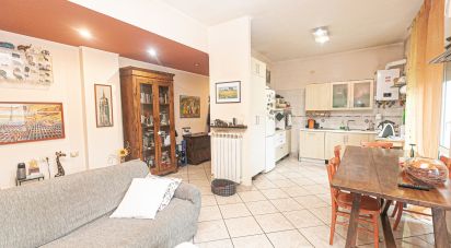 Apartment 5 rooms of 85 m² in Genova (16149)