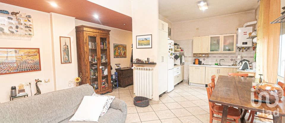 Appartamento 5 locali di 85 m² a Genova (16149)