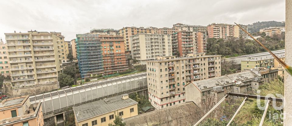 Appartamento 5 locali di 85 m² a Genova (16149)
